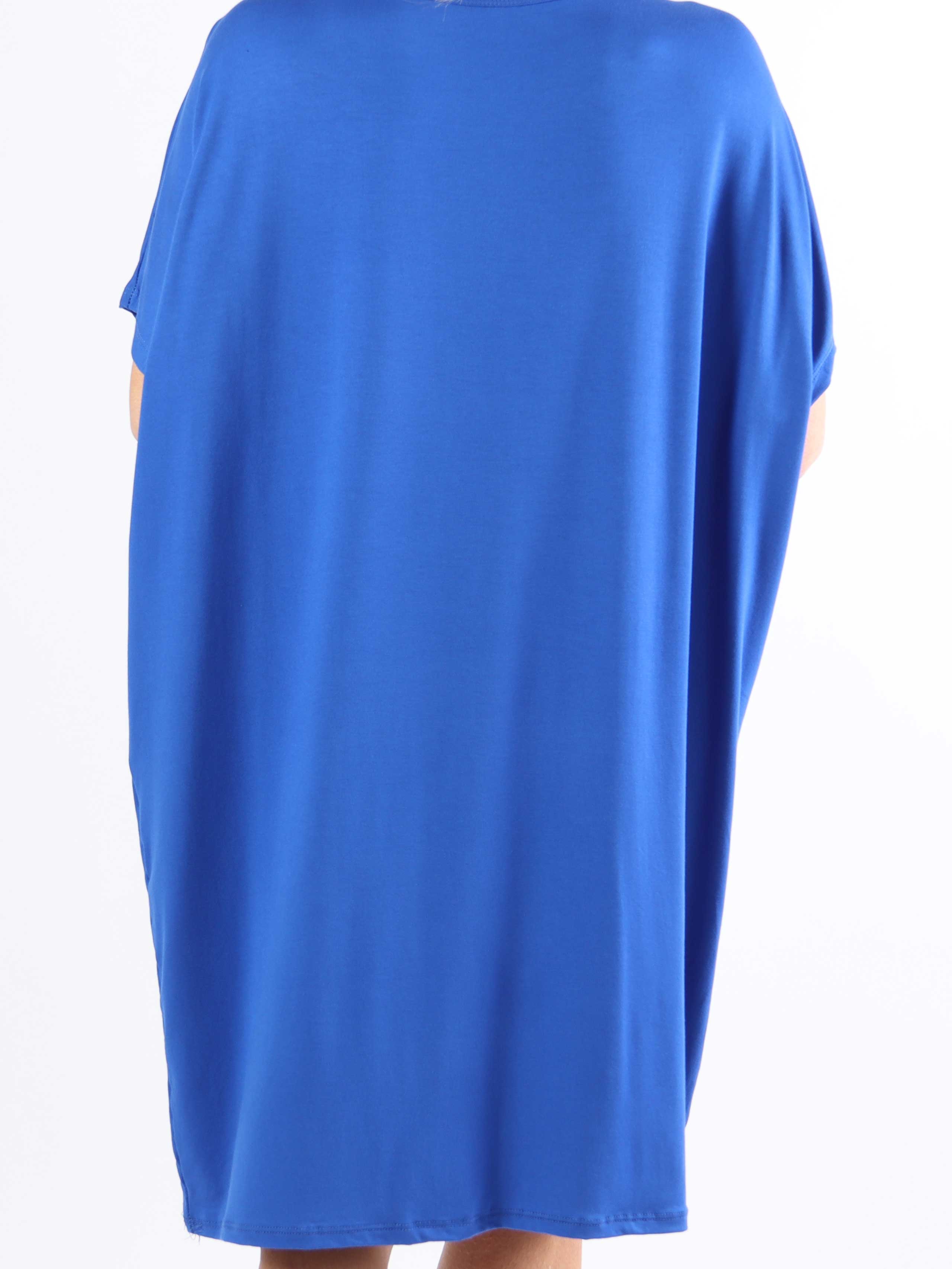 Edina - Plus size t-shirtklänning i viskosblandning med tryck